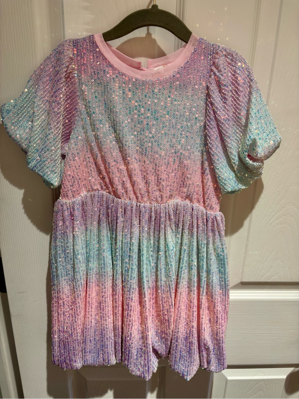 NWOT Bubble sequin dress pink, blue, and purple size girl 4